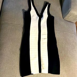 Bebe women’s size medium black and white bandeau dress